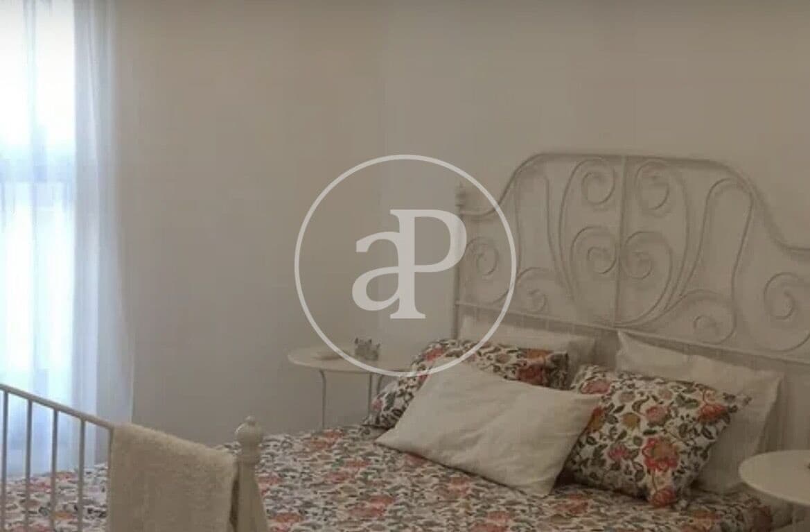4 soveværelse Lejlighed til leje i Valencia by - € 2.000 (Ref: 9908088)