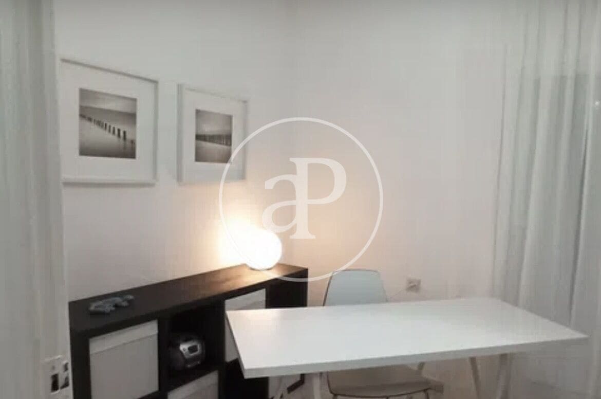 4 soveværelse Lejlighed til leje i Valencia by - € 2.000 (Ref: 9908088)