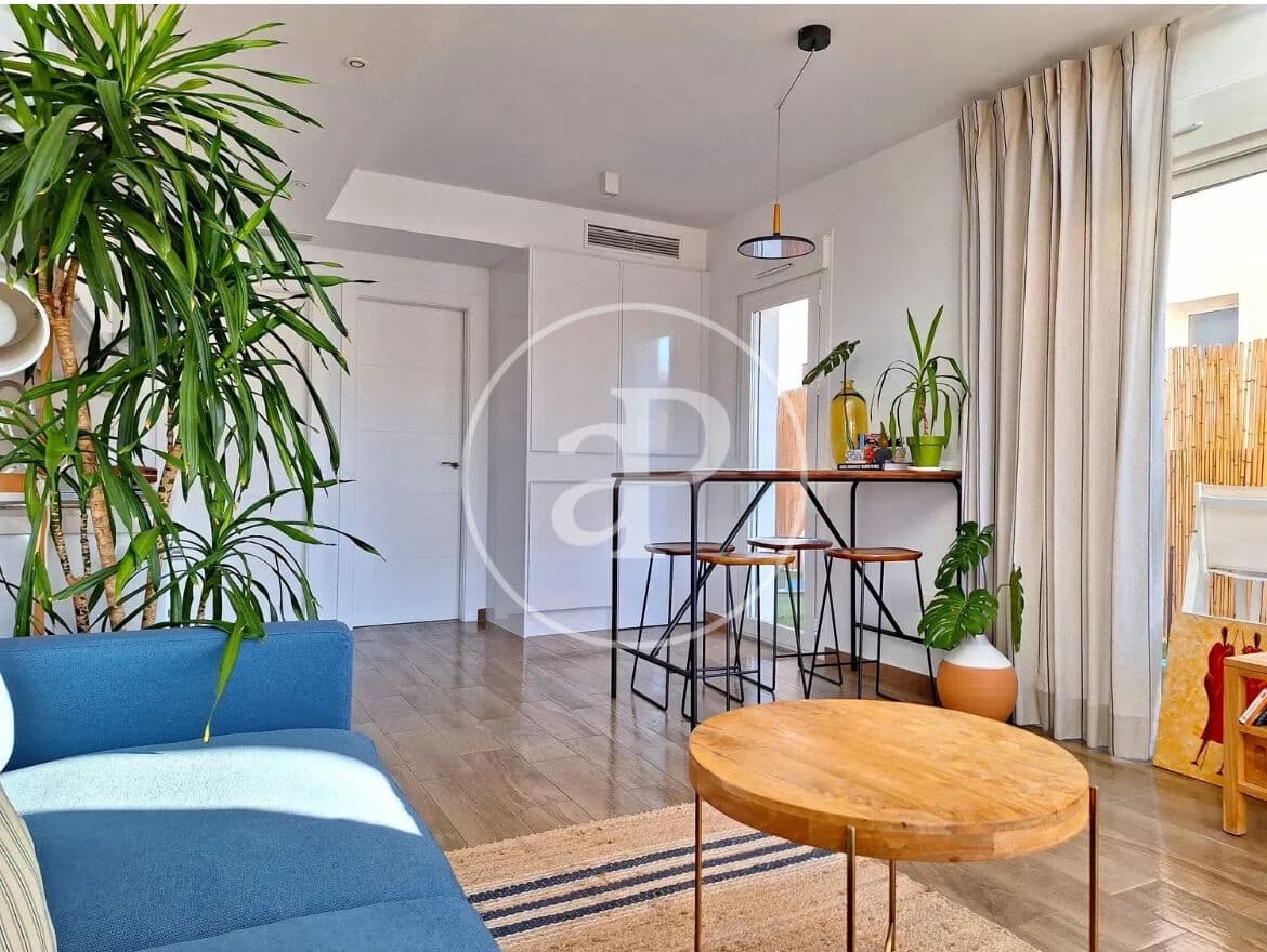 2 soverom Villa til leie i Arenales del Sol med svømmebasseng - € 2 400 (Ref: 9911187)