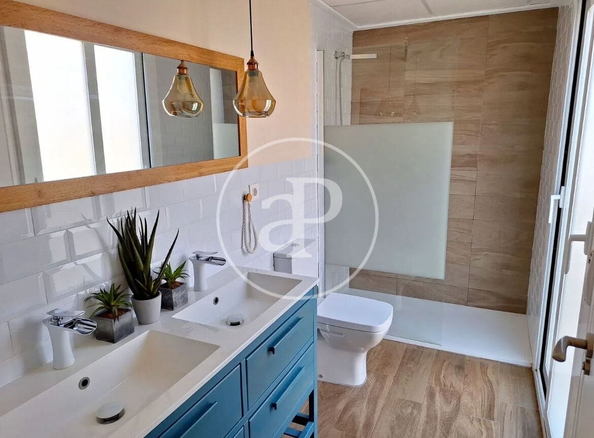 2 soverom Villa til leie i Arenales del Sol med svømmebasseng - € 2 400 (Ref: 9911187)