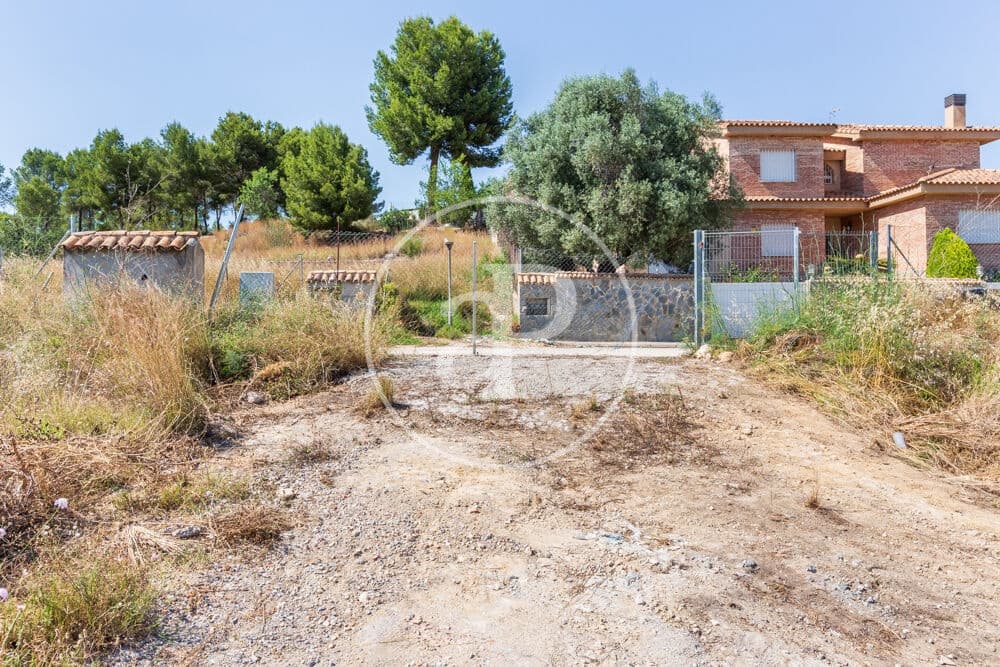 Terreno/Finca Rústica en Chiva en venta - 999.999 € (Ref: 9911190)