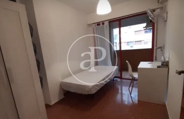 4 soveværelse Lejlighed til leje i Ciutat de les Arts i de les Ciencies, Valencia by - € 1.500 (Ref: 9911191)