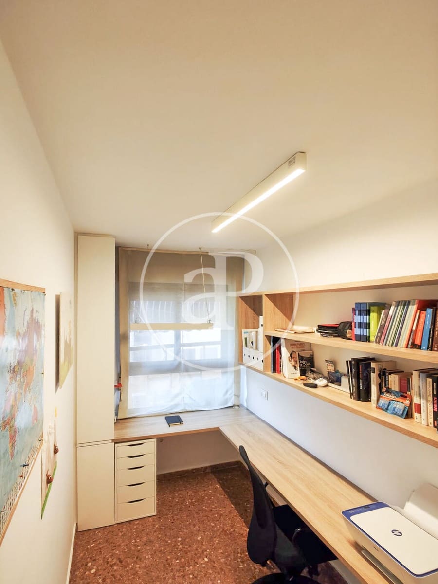 Apartamento de 3 habitaciones en València ciudad en alquiler - 1.450 € (Ref: 9911192)