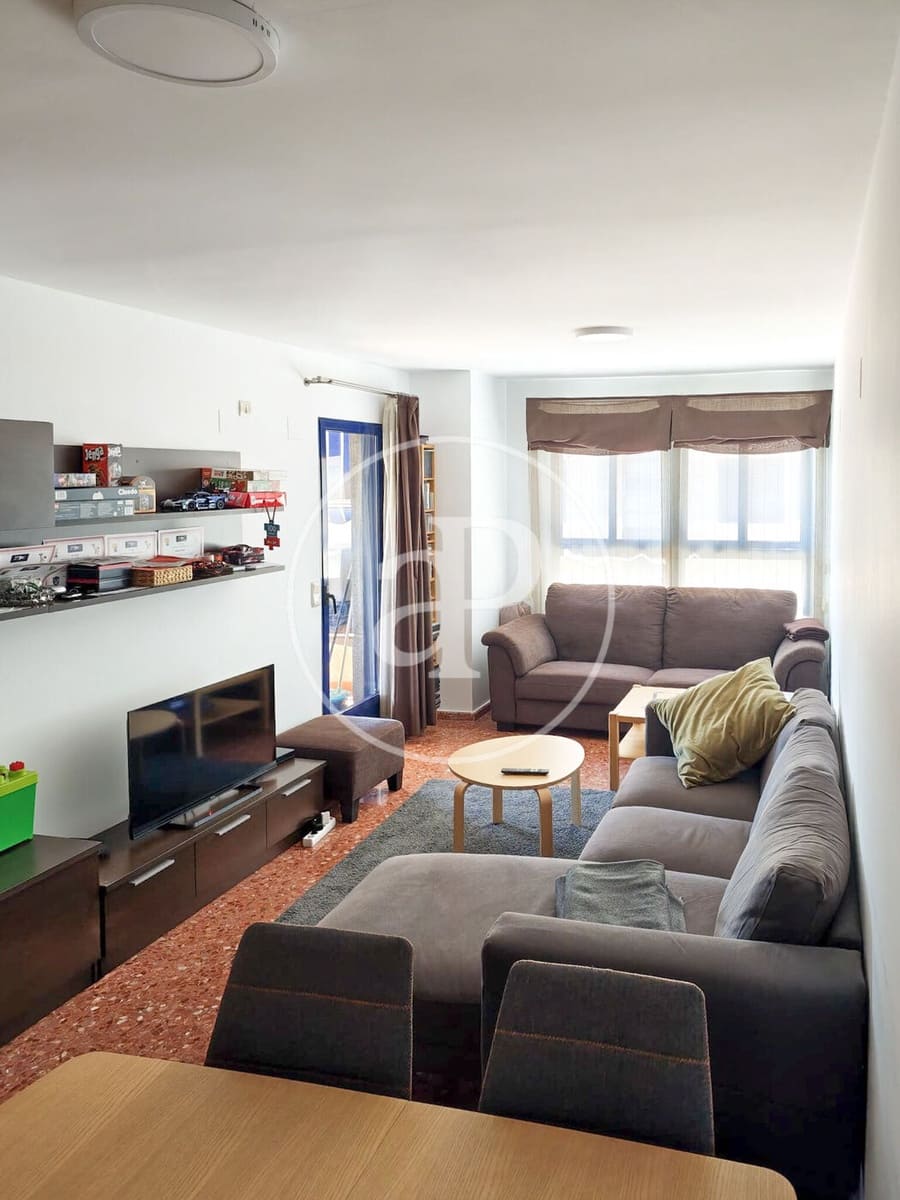 Apartamento de 3 habitaciones en València ciudad en alquiler - 1.450 € (Ref: 9911192)
