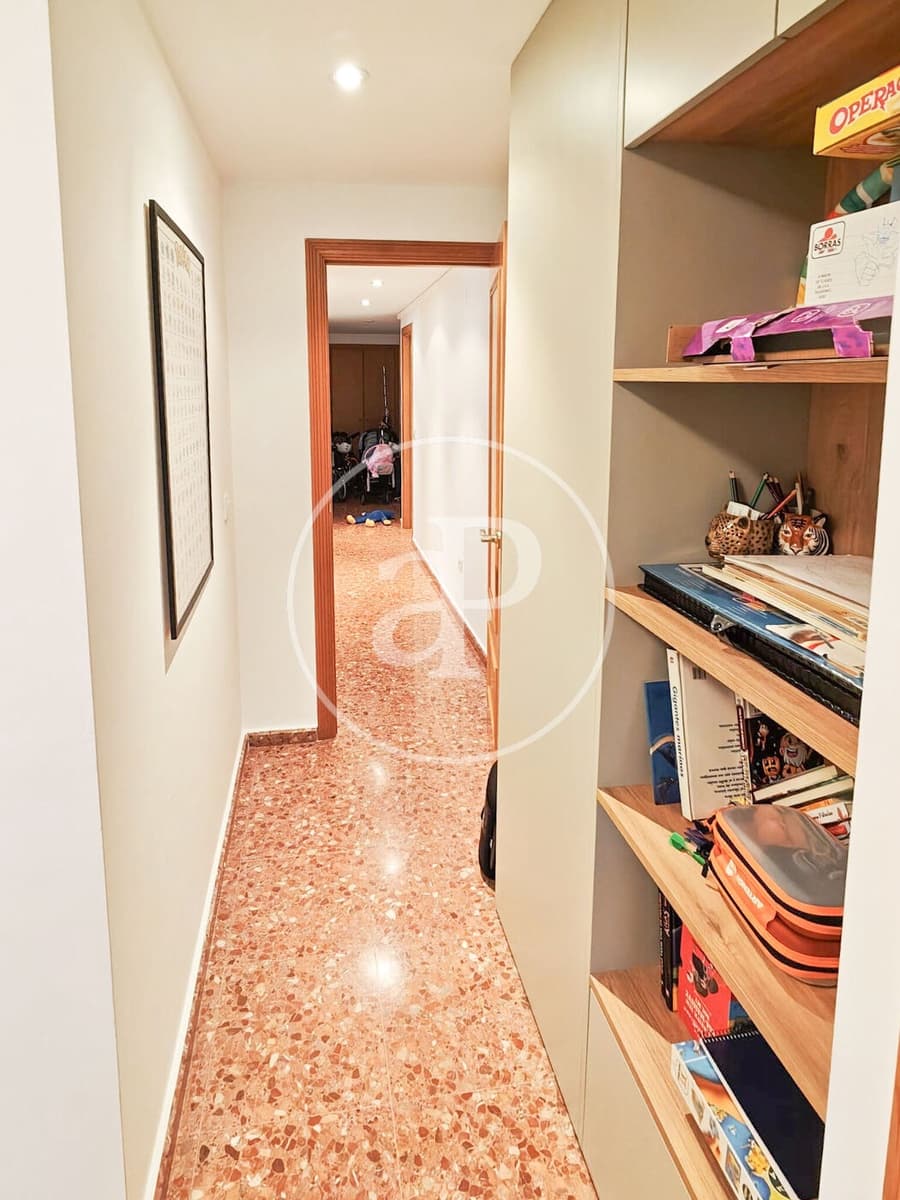 Apartamento de 3 habitaciones en València ciudad en alquiler - 1.450 € (Ref: 9911192)