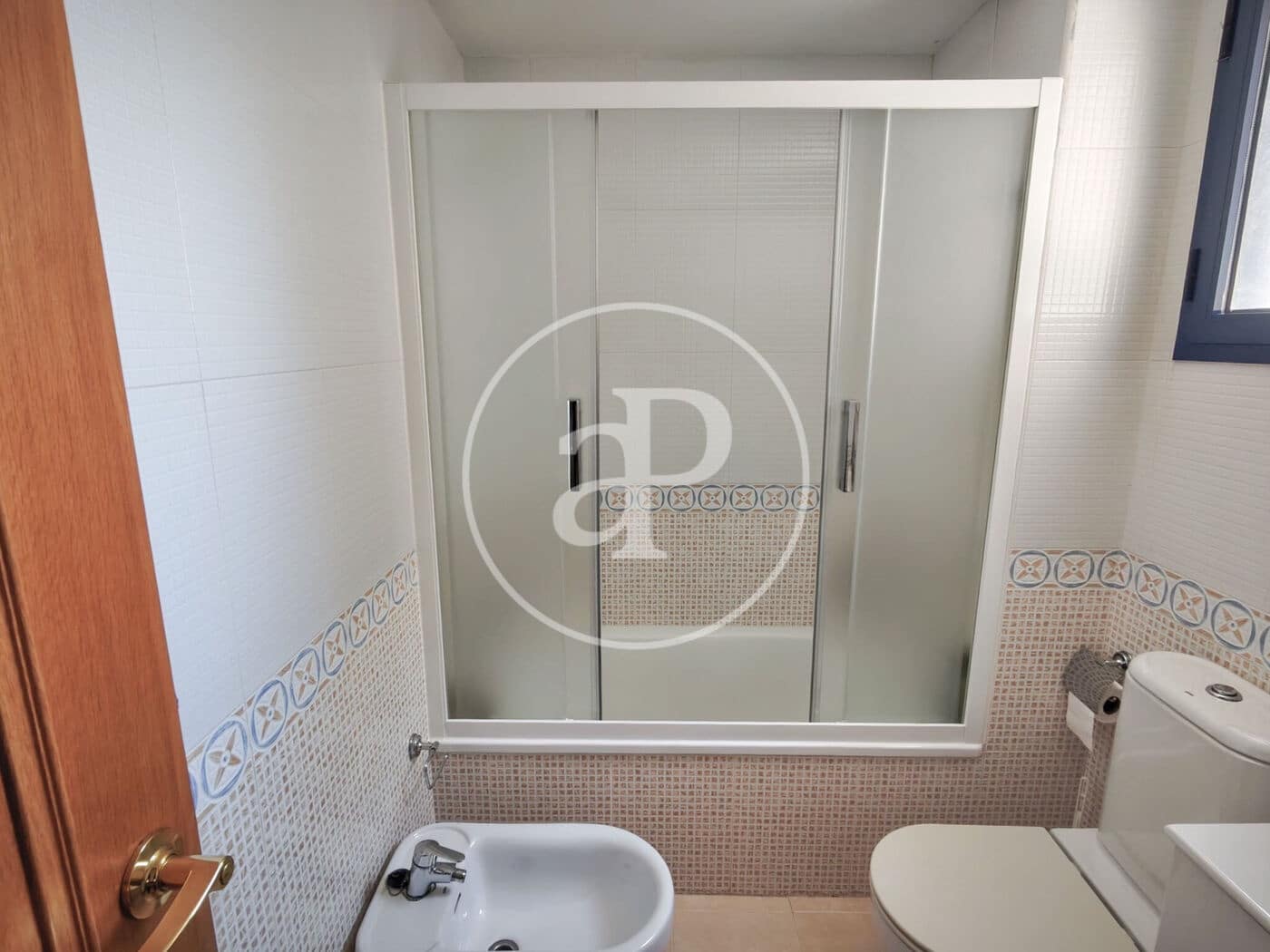 Apartamento de 3 habitaciones en València ciudad en alquiler - 1.450 € (Ref: 9911192)