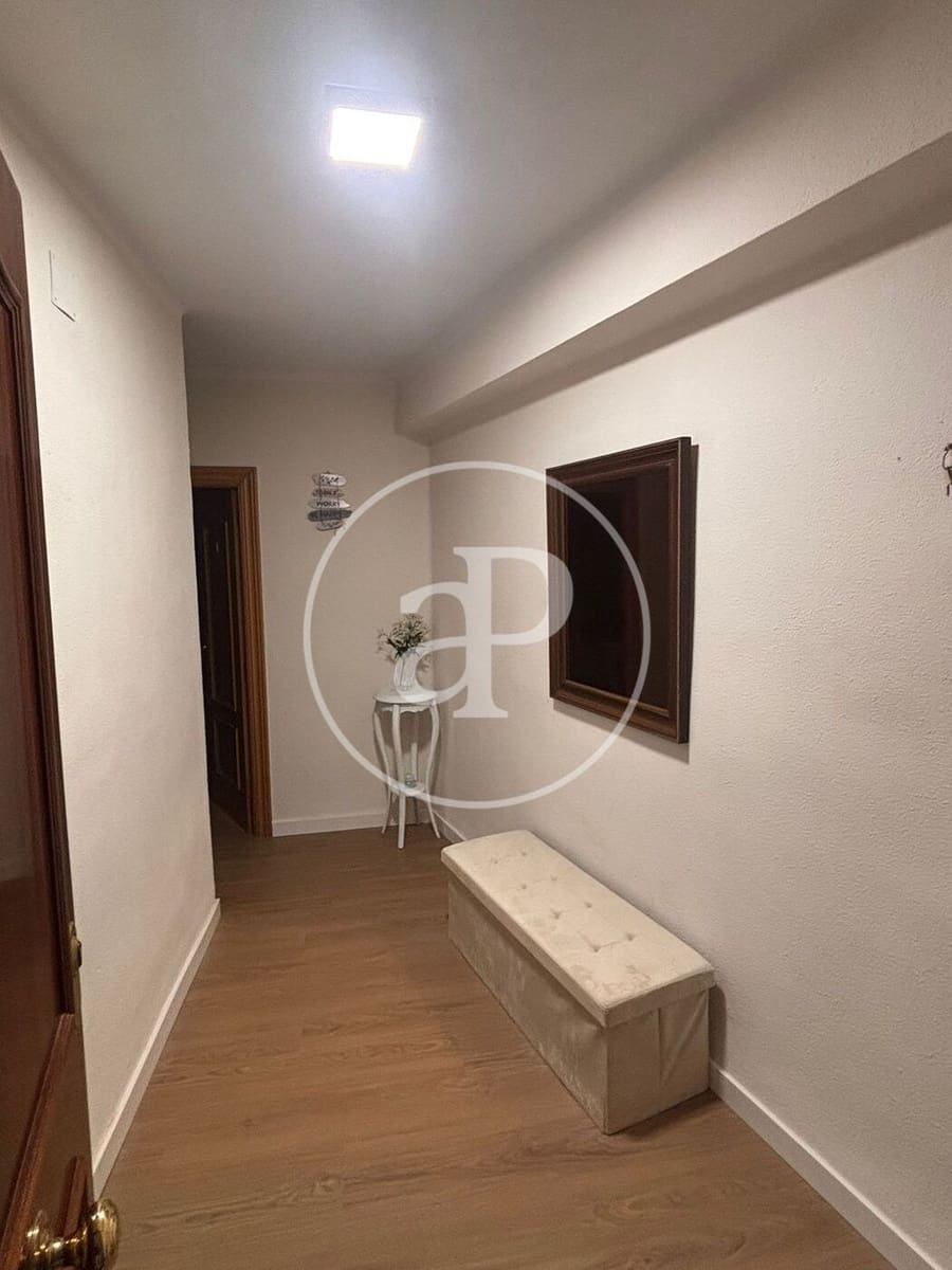 3 bedroom Apartment for rent in Valencia city - € 1,500 (Ref: 9913245)