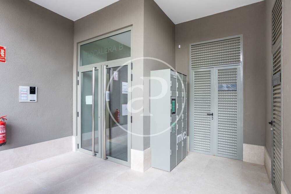 2 bedroom Apartment for rent in Quart de Poblet with pool garage - € 1,600 (Ref: 9913246)