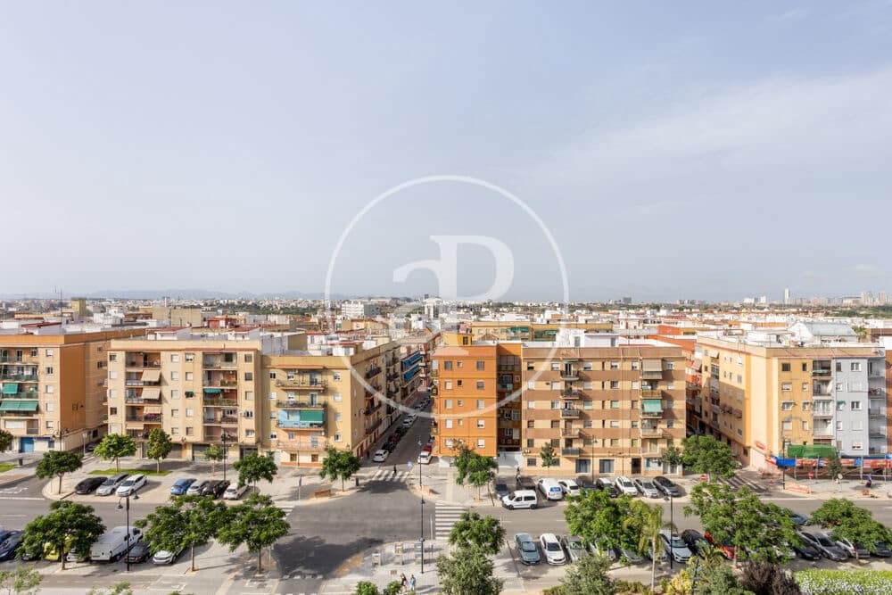2 bedroom Apartment for rent in Quart de Poblet with pool garage - € 1,600 (Ref: 9913246)