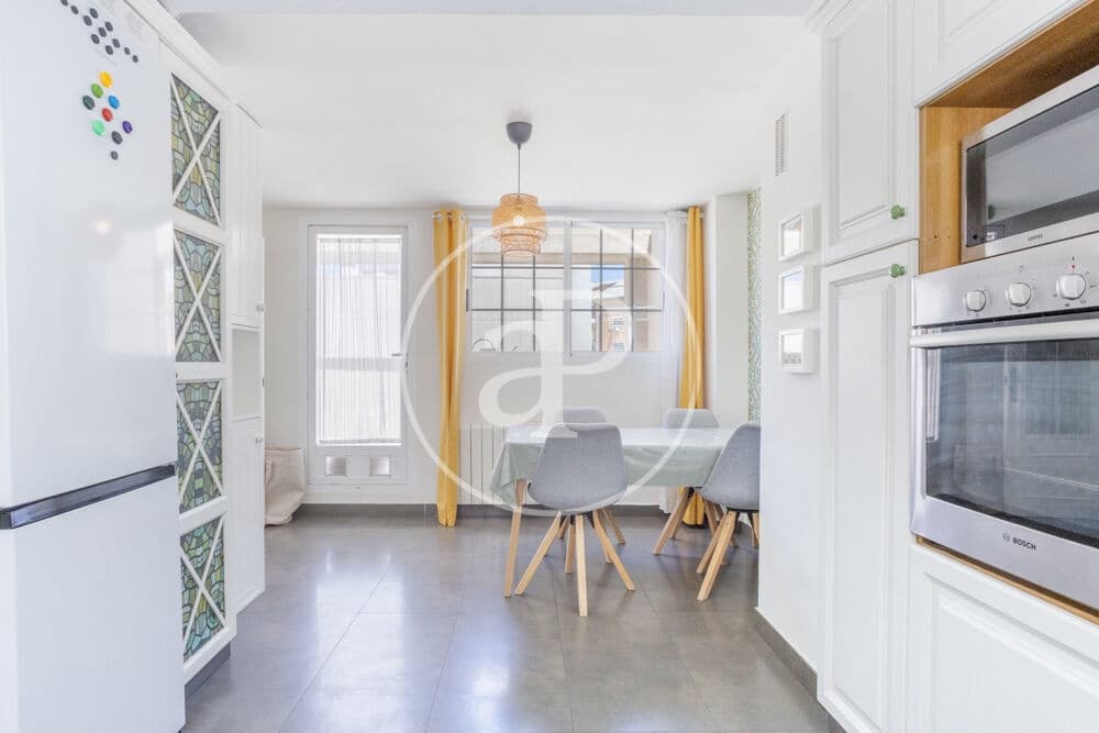 Appartement de 2 chambres à louer à Valence ville - 1 500 € (Ref: 9913247)