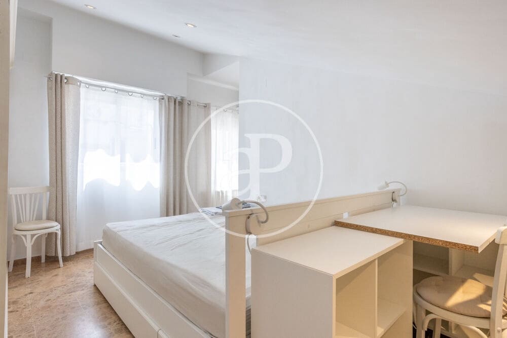 Appartement de 2 chambres à louer à Valence ville - 1 500 € (Ref: 9913247)