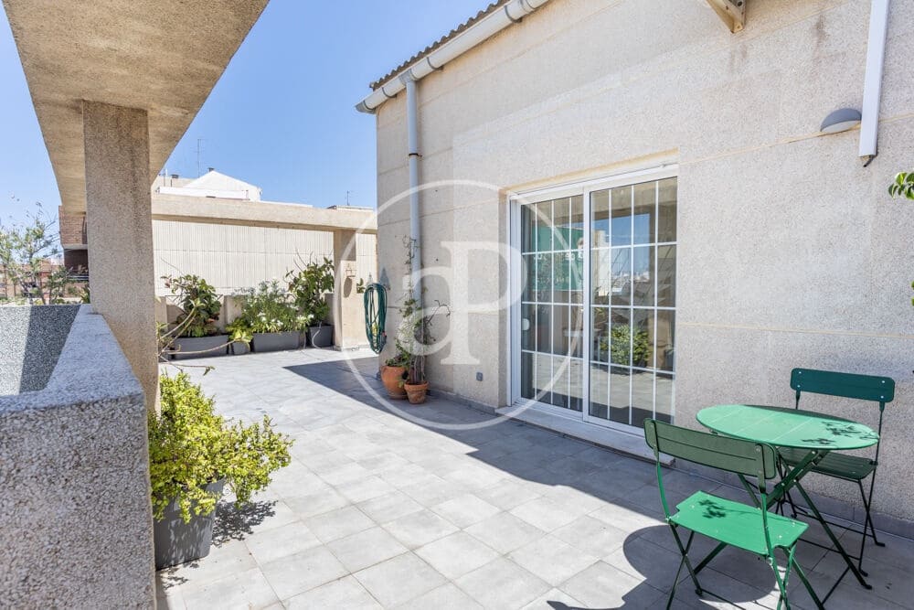 Appartement de 2 chambres à louer à Valence ville - 1 500 € (Ref: 9913247)