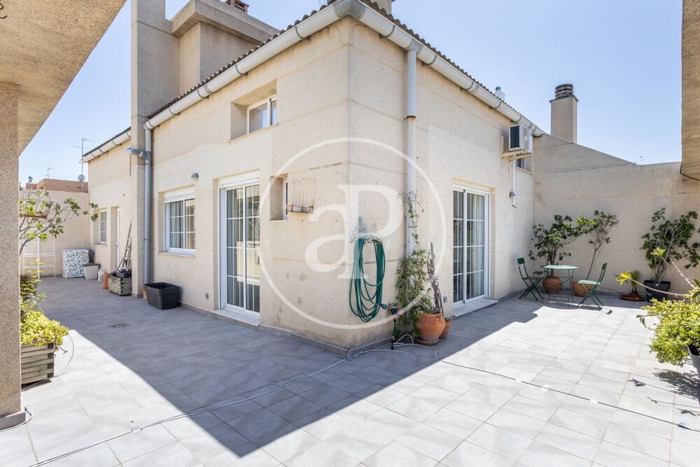 Appartement de 2 chambres à louer à Valence ville - 1 500 € (Ref: 9913247)
