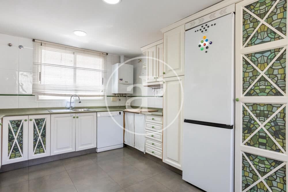 Appartement de 2 chambres à louer à Valence ville - 1 500 € (Ref: 9913247)