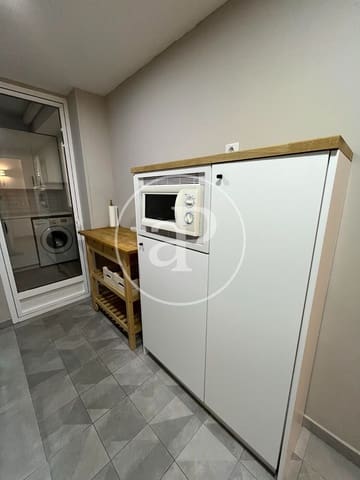 Appartement de 3 chambres à louer à Ciutat de les Arts i de les Ciencies, Valence ville - 1 900 € (Ref: 9913248)