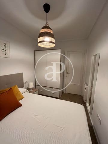 Appartement de 3 chambres à louer à Ciutat de les Arts i de les Ciencies, Valence ville - 1 900 € (Ref: 9913248)