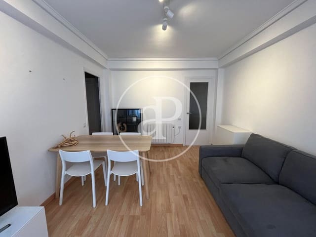 Appartement de 3 chambres à louer à Ciutat de les Arts i de les Ciencies, Valence ville - 1 900 € (Ref: 9913248)