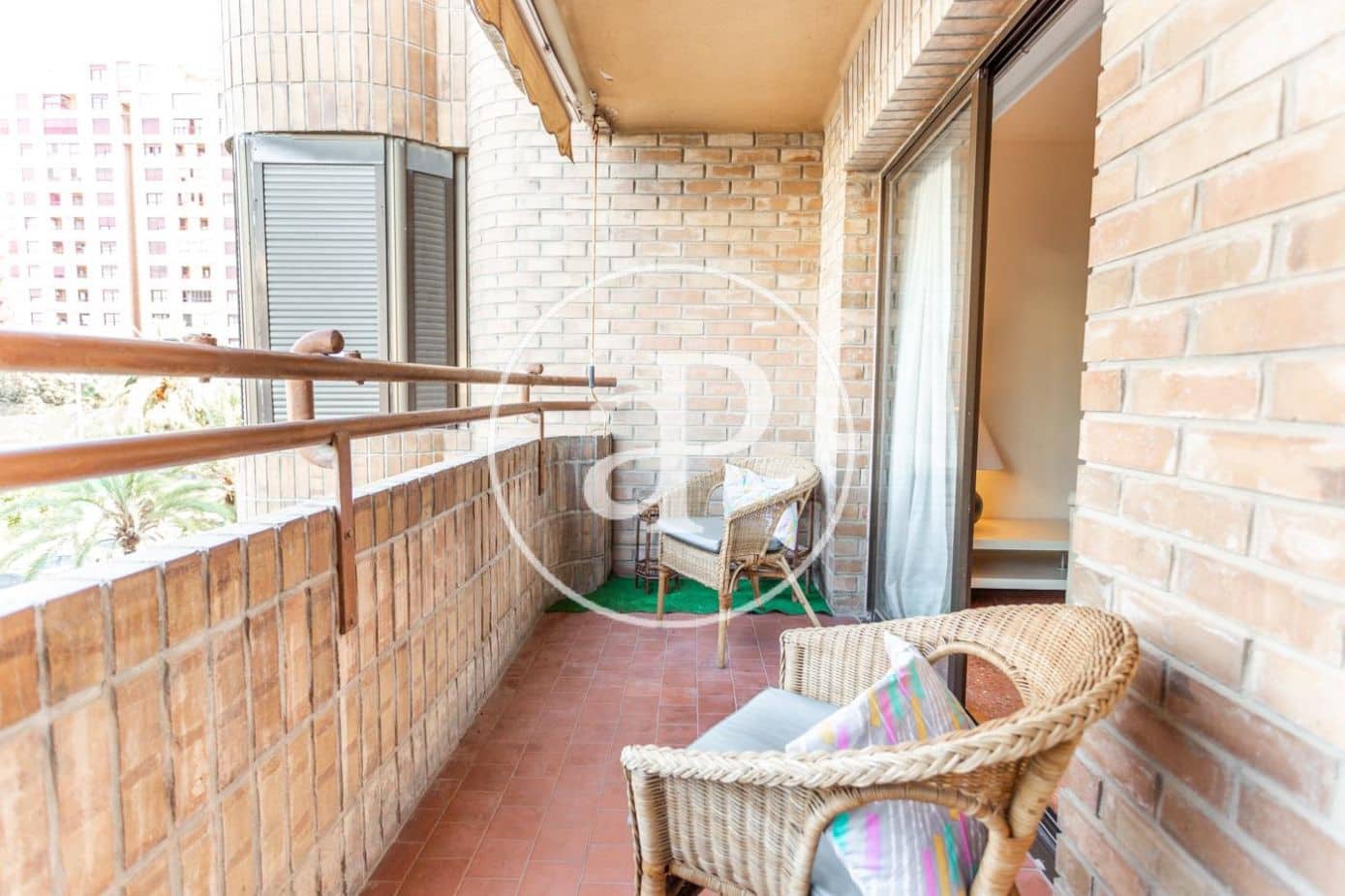 3 soverom Leilighet til leie i Valencia by med garasje - € 1 600 (Ref: 9915899)