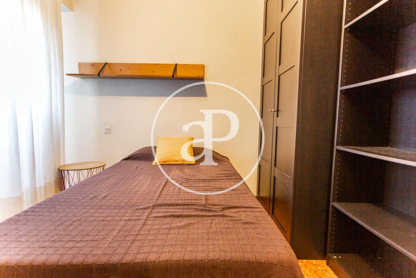 3 soverom Leilighet til leie i Valencia by med garasje - € 1 600 (Ref: 9915899)