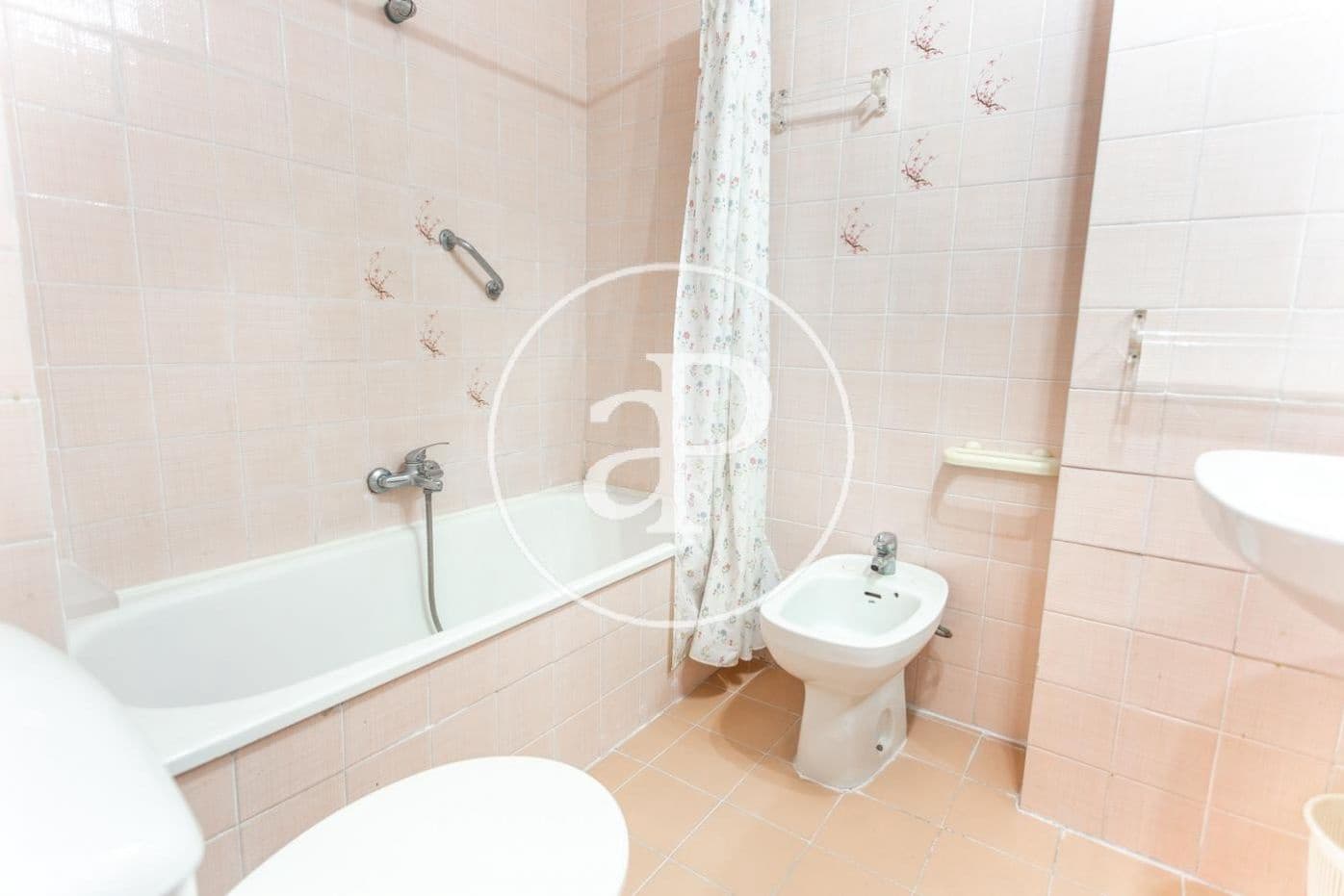 3 soverom Leilighet til leie i Valencia by med garasje - € 1 600 (Ref: 9915899)