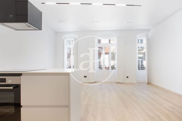 2 bedroom Apartment for rent in Russafa, Valencia city - € 1,600 (Ref: 9915900)