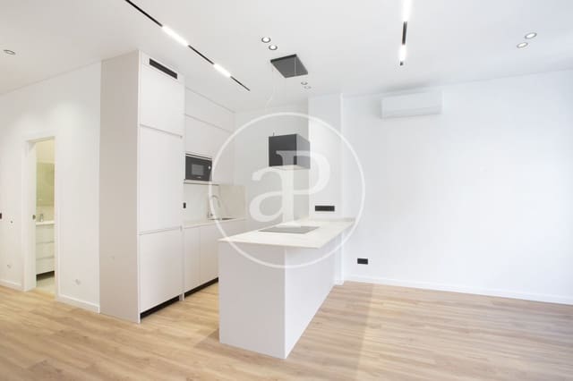 2 bedroom Apartment for rent in Russafa, Valencia city - € 1,600 (Ref: 9915900)