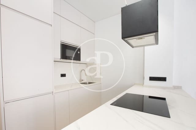 2 bedroom Apartment for rent in Russafa, Valencia city - € 1,600 (Ref: 9915900)
