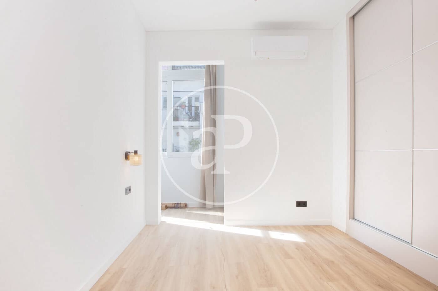 2 bedroom Apartment for rent in Valencia city - € 1,600 (Ref: 9915900)