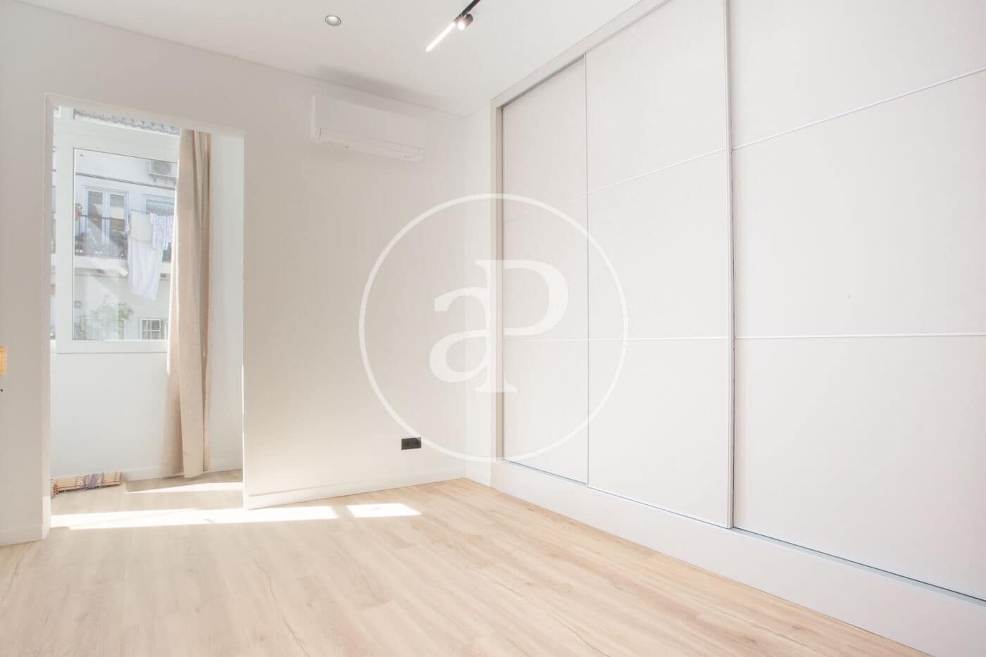2 bedroom Apartment for rent in Valencia city - € 1,600 (Ref: 9915900)