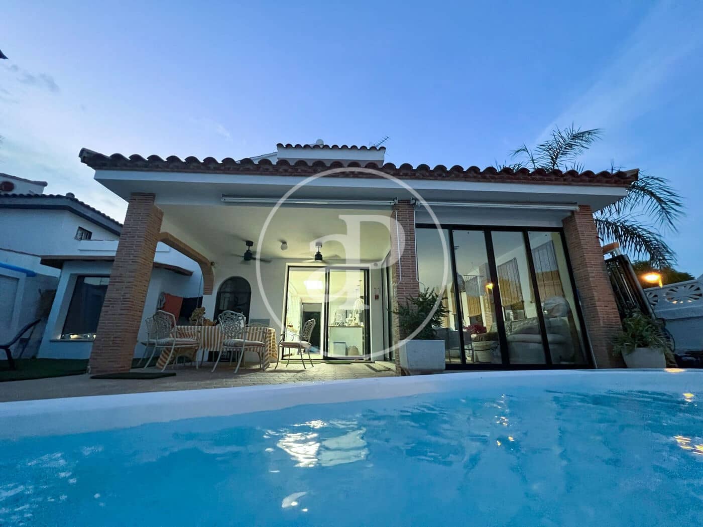 4 sypialnia Willa na sprzedaż w Riba-roja de Turia z basenem - 580 000 € (Ref: 9915901)