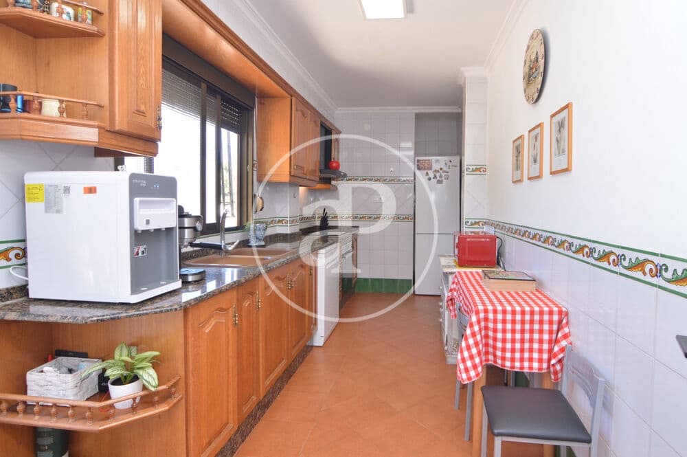 3 soveværelse Villa til salg i Chiva med swimmingpool - € 398.000 (Ref: 9915902)