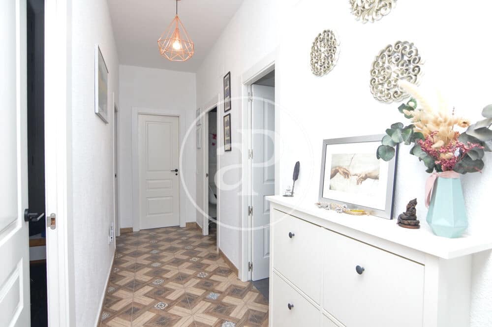 3 soveværelse Villa til salg i Chiva med swimmingpool - € 398.000 (Ref: 9915902)