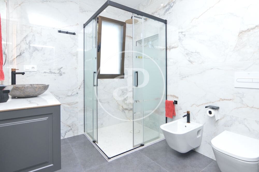 3 soveværelse Villa til salg i Chiva med swimmingpool - € 398.000 (Ref: 9915902)