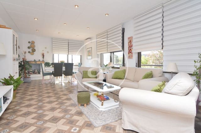 3 soveværelse Villa til salg i Chiva med swimmingpool - € 398.000 (Ref: 9915902)