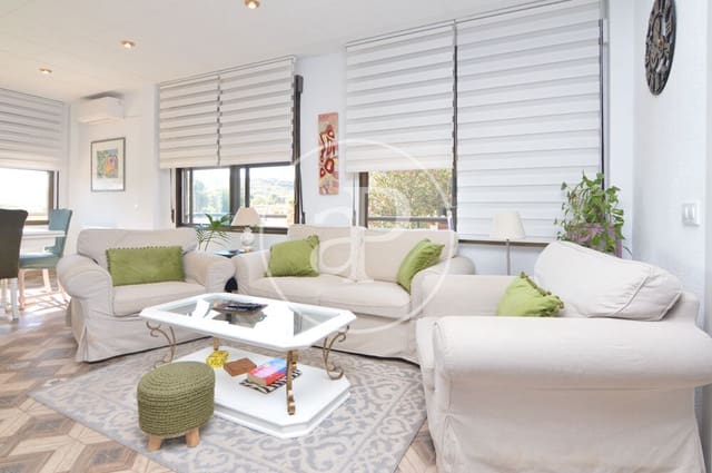 3 soveværelse Villa til salg i Chiva med swimmingpool - € 398.000 (Ref: 9915902)