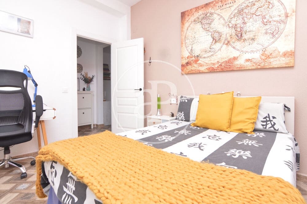 3 soveværelse Villa til salg i Chiva med swimmingpool - € 398.000 (Ref: 9915902)