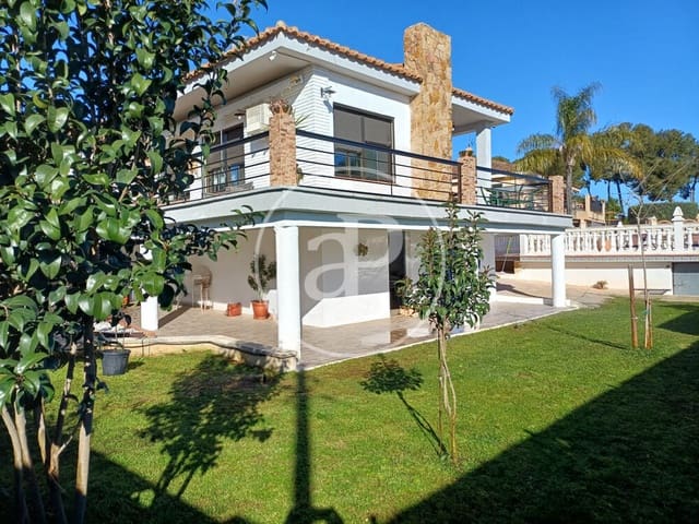 3 soveværelse Villa til salg i Chiva med swimmingpool - € 398.000 (Ref: 9915902)