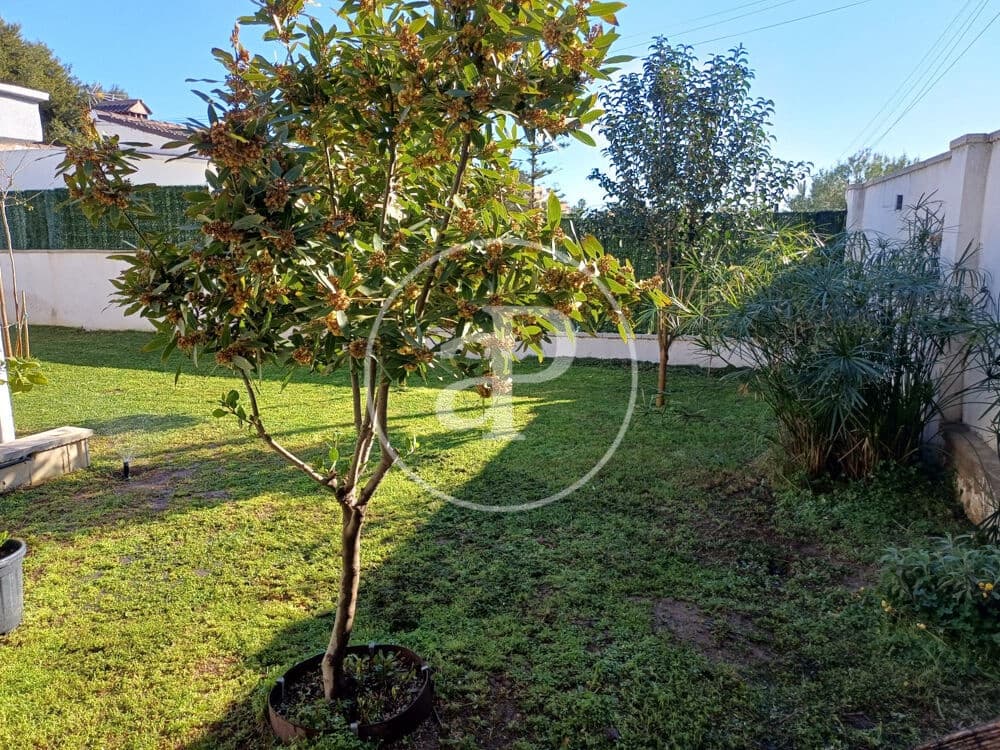 3 soveværelse Villa til salg i Chiva med swimmingpool - € 398.000 (Ref: 9915902)