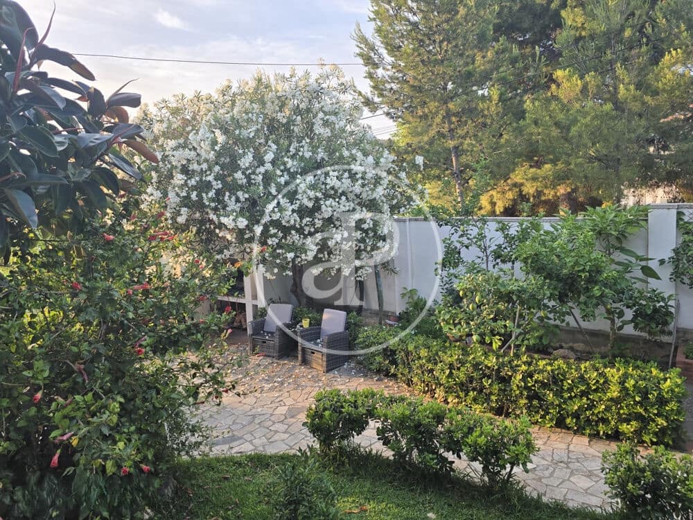 3 soveværelse Villa til salg i Chiva med swimmingpool - € 398.000 (Ref: 9915902)