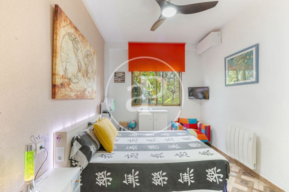 3 soveværelse Villa til salg i Chiva med swimmingpool - € 398.000 (Ref: 9915902)