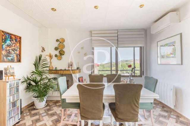 3 soverom Villa til salgs i Chiva med svømmebasseng - € 398 000 (Ref: 9915902)