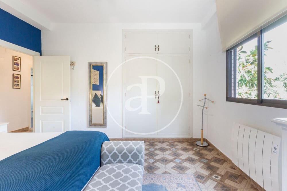 3 soveværelse Villa til salg i Chiva med swimmingpool - € 398.000 (Ref: 9915902)
