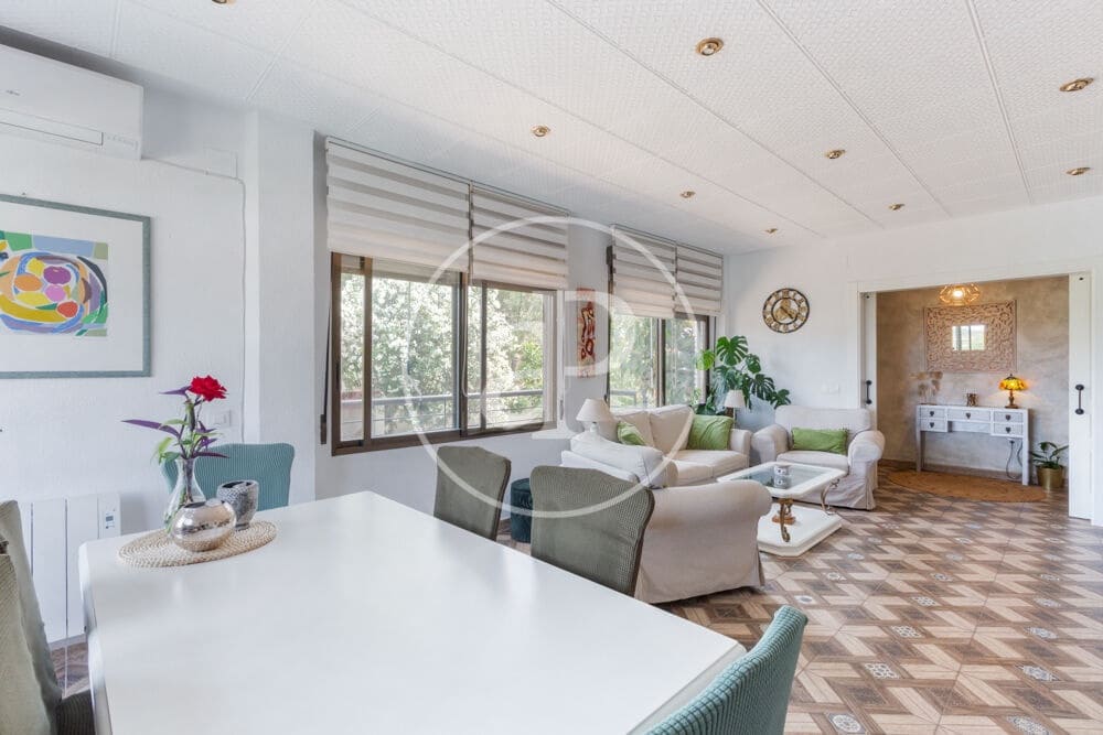 3 soveværelse Villa til salg i Chiva med swimmingpool - € 398.000 (Ref: 9915902)