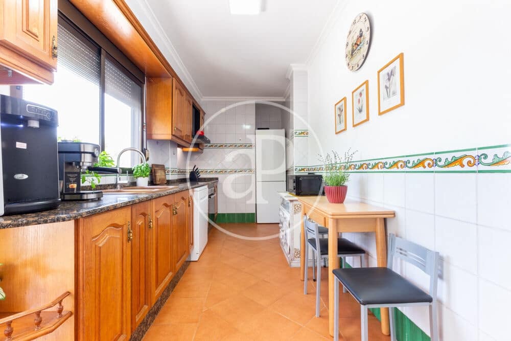 3 soveværelse Villa til salg i Chiva med swimmingpool - € 398.000 (Ref: 9915902)