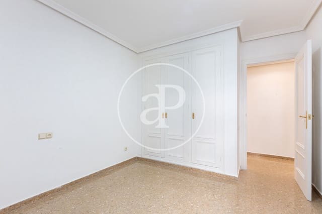 3 sovrum Lägenhet att hyra i Patraix, Valencia stad - 1 600 € (Ref: 9915903)