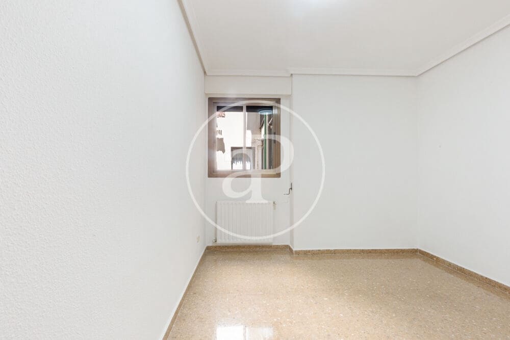 3 sovrum Lägenhet att hyra i Valencia stad - 1 600 € (Ref: 9915903)