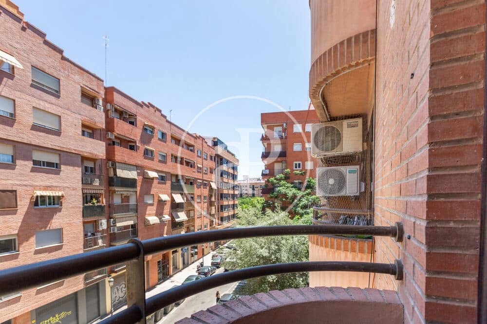 3 sovrum Lägenhet att hyra i Valencia stad - 1 600 € (Ref: 9915903)