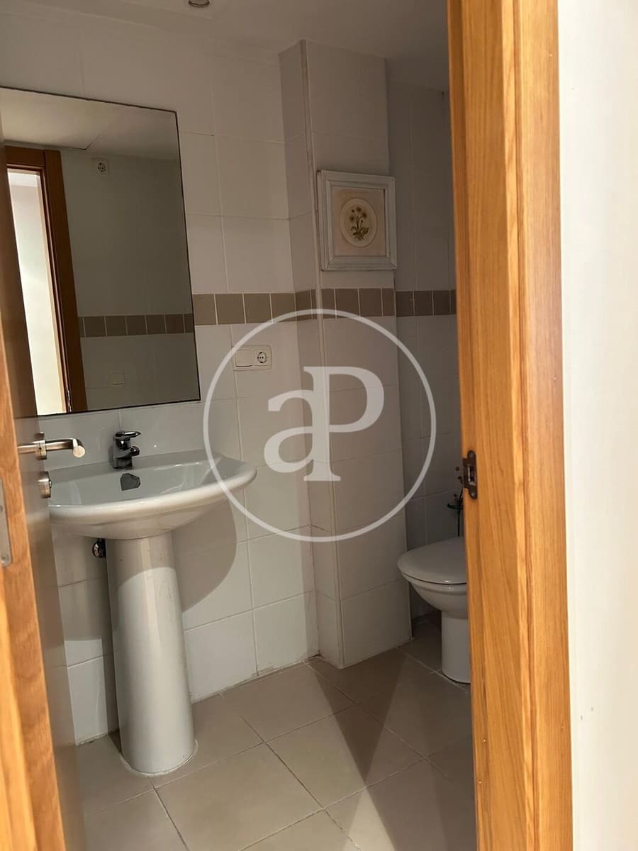3 slaapkamer Appartement te huur in Moncada - € 1.100 (Ref: 9915906)