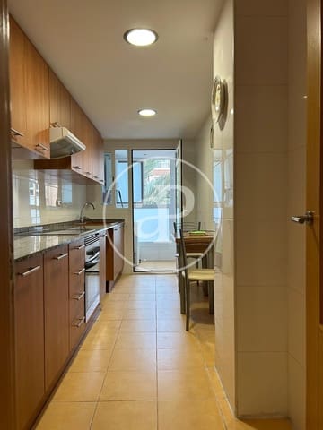 3 slaapkamer Appartement te huur in Moncada - € 1.100 (Ref: 9915906)