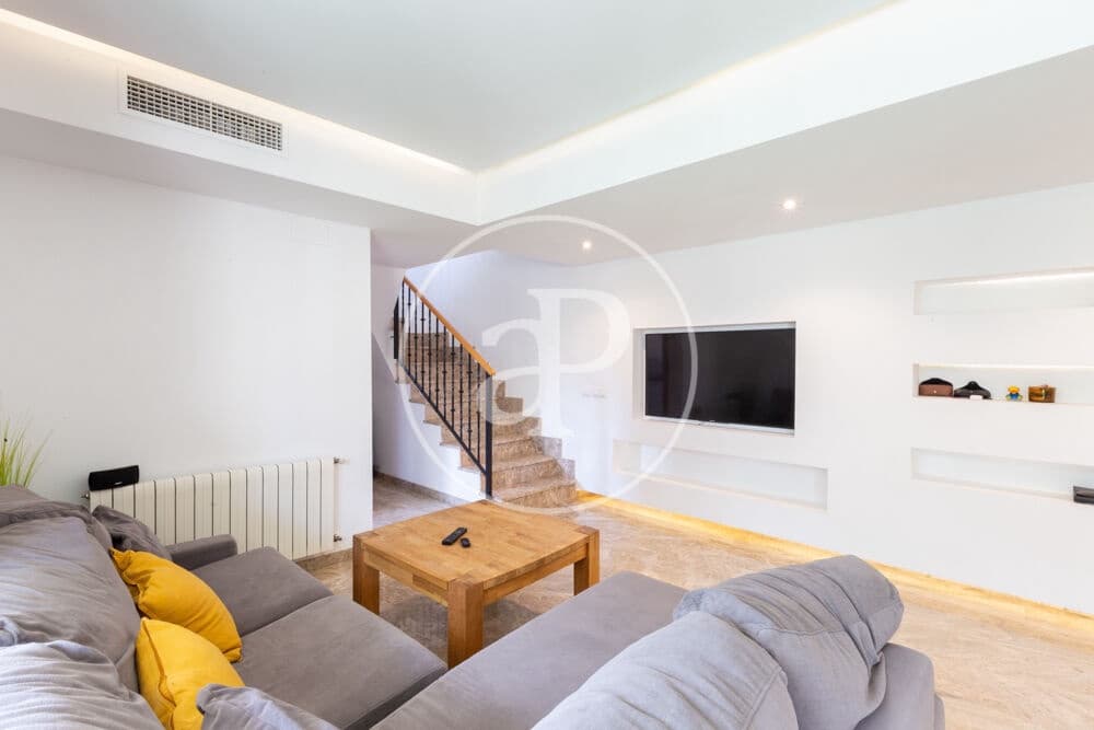 2 bedroom Penthouse for sale in Betera with pool - € 390,000 (Ref: 9915907)
